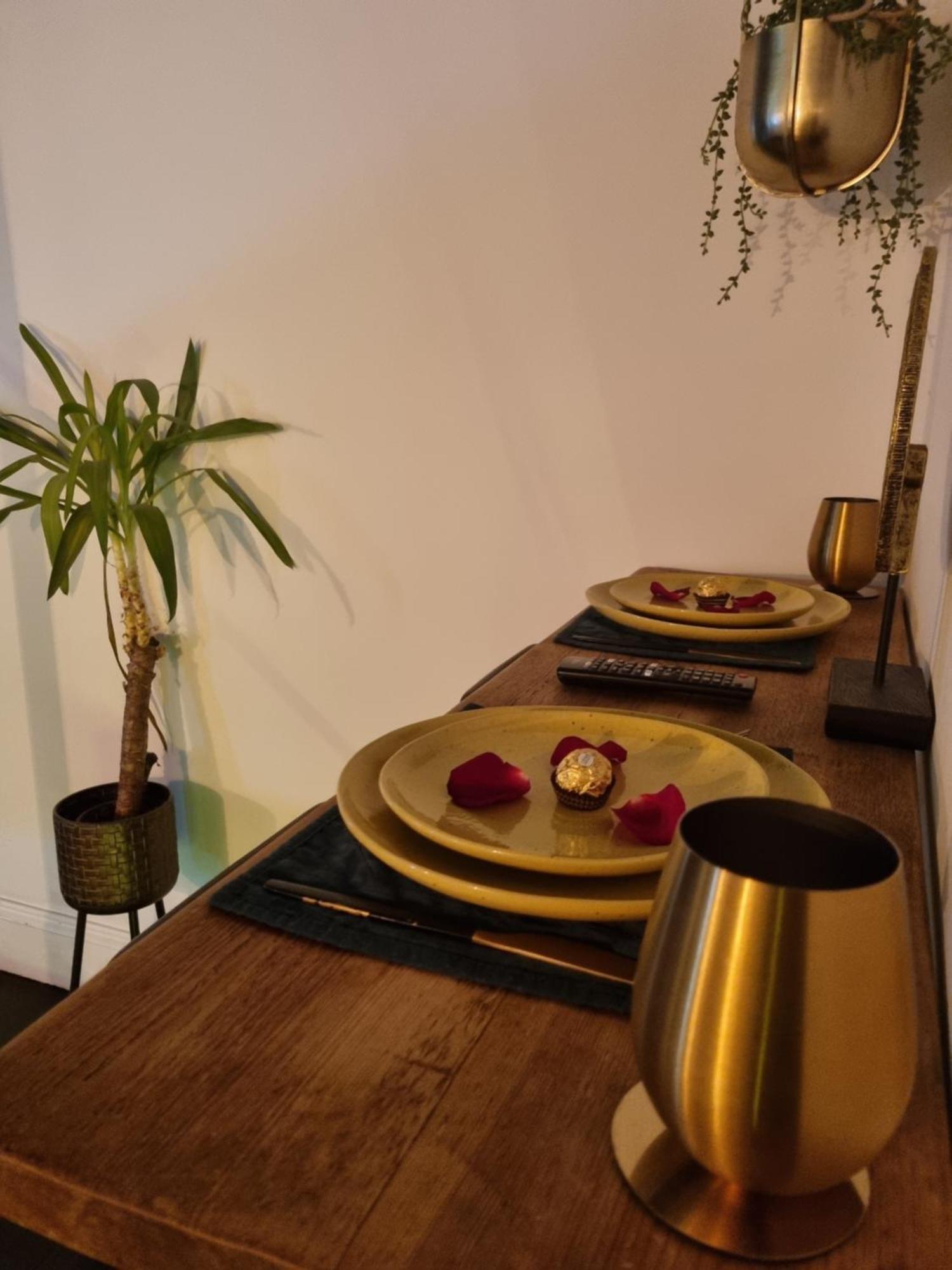 The Penny Black Apartment With Indoor Hot Tub Slamannan Eksteriør billede