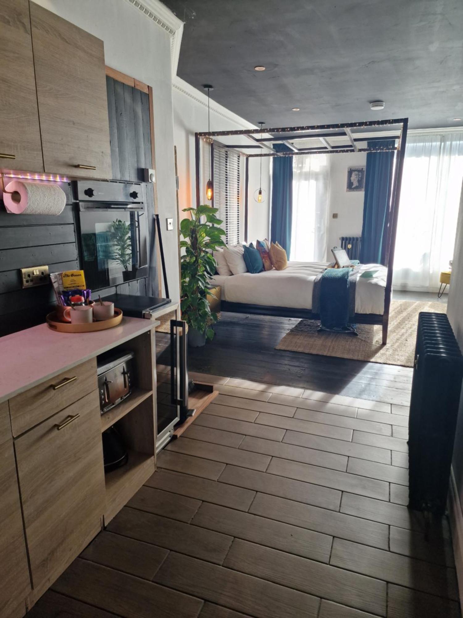 The Penny Black Apartment With Indoor Hot Tub Slamannan Eksteriør billede